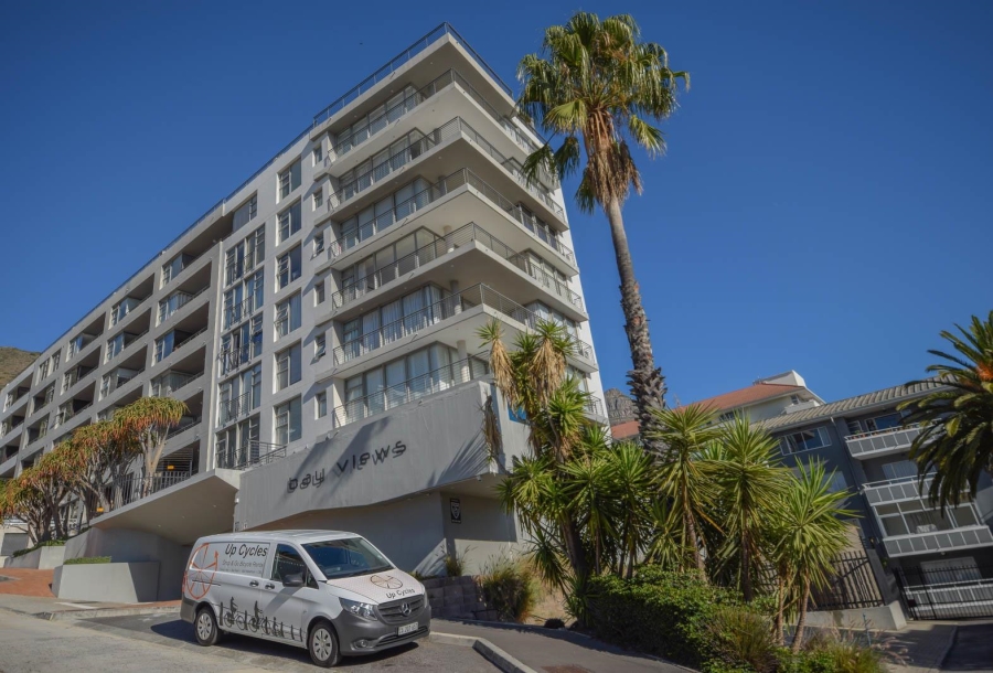 To Let 1 Bedroom Property for Rent in Sea Point Western Cape